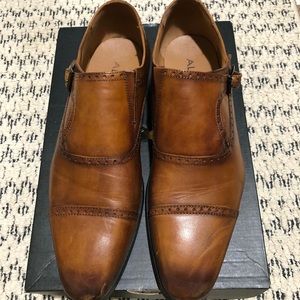 Men’s Aldo brown dress shoe with strap
